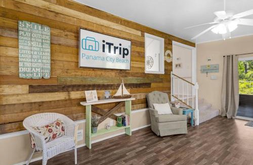 Upper Grand Lagoon House | The Love Shack (2/2)