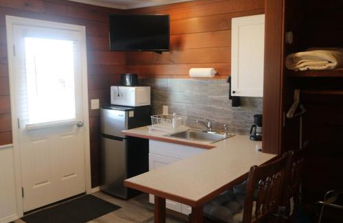 Copalis Beach Hotel | The Lowtide Motel