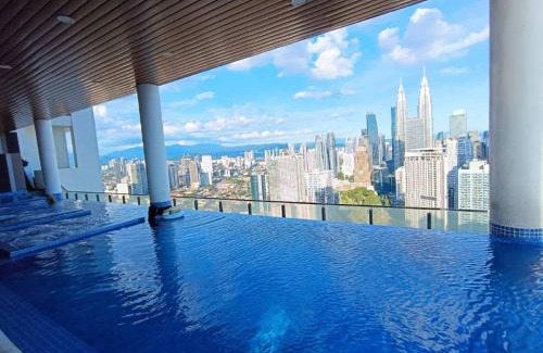 Kuala Lumpur City Centre Apartment | The Luxe & Colony Infinitum KLCC by CoupleStay