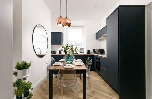 Plymouth House | The Luxe Experience House | Central Plymouth | 8