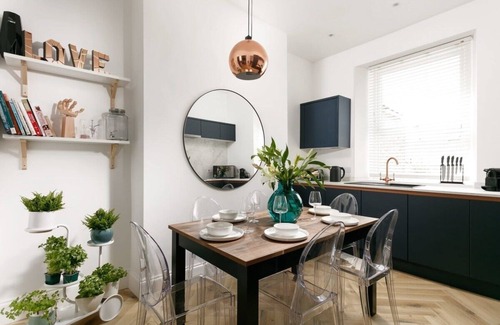 Plymouth House | The Luxe Experience House | Central Plymouth | 8