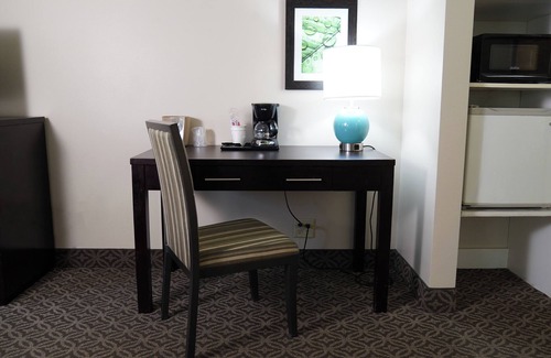 Cliff - Cannon Hotel | The Madison Inn - Hospital District