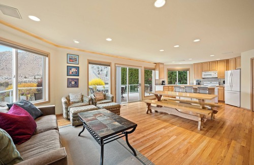 Orondo House | The Mager Lake Home at Sun Cove
