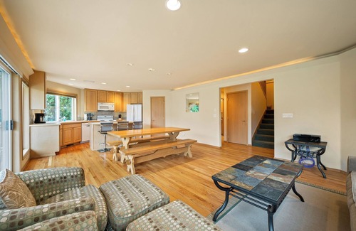 Orondo House | The Mager Lake Home at Sun Cove