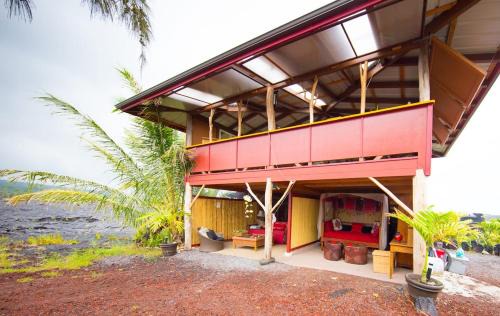 Pahoa Apartment | THE MAGICAL LAVA TEMPLE with EPIC Volcano Views!