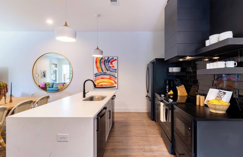 Germantown Apartment | The Magnolia #9 AvantStay | Downtown + Balcony