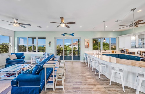 North Captiva House | The MAINE DECK - BRAND NEW DESIGNER HOME WITH PRIVATE POOL AND 2 GOLF CARTS