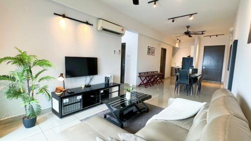 Taman Jubilee Apartment | The Majestic Imperial Tower Ipoh Fully AirCon Suite