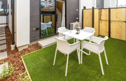 Christchurch City Centre House | The Majestic Retreat 2 bed 2 bath CBD