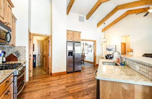 McCall Apartment | The Majestic