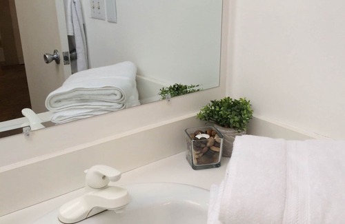 Redding Apartment | The Manchester Studio near Bethel