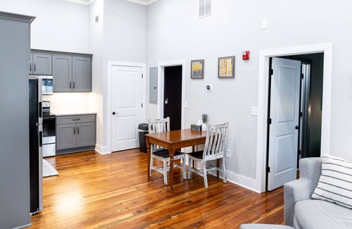 Cartersville Apartment | The Manhattan Loft 4