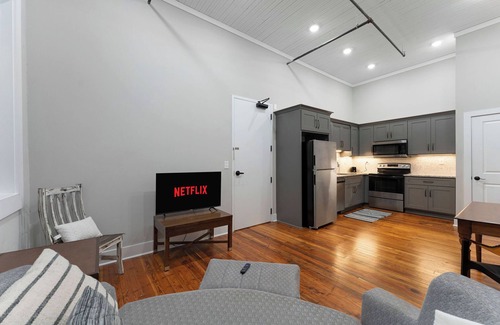 Cartersville Apartment | The Manhattan Loft 4