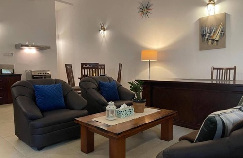 Borella Bed & Breakfast | The Manor 1926 Bed & Breakfast