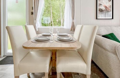 Glenesk House | The Manor Retreat