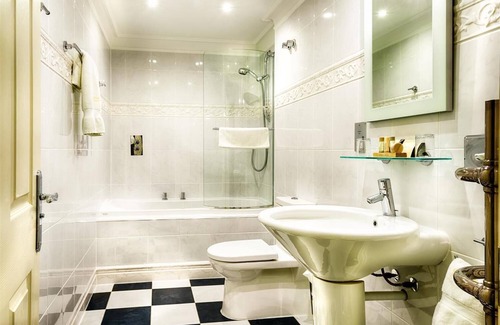 Elgin Hotel | The Mansion House Hotel