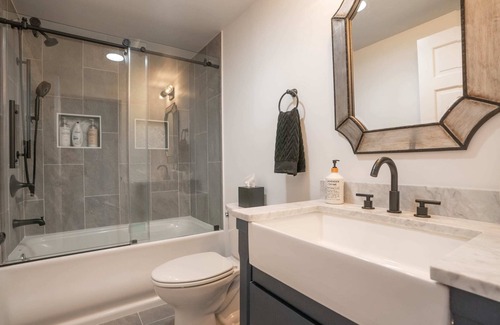 West Dover House | The Mansion-Rustic Contemporary W/ Hot Tub & Views