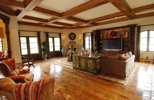 Agoura Hills House | The Mansion Villa de la Vina