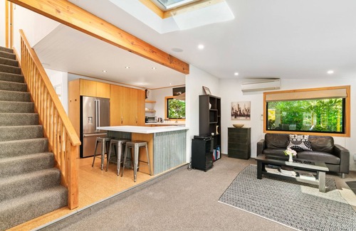 Clyde House | The Maples - Clyde Holiday Home