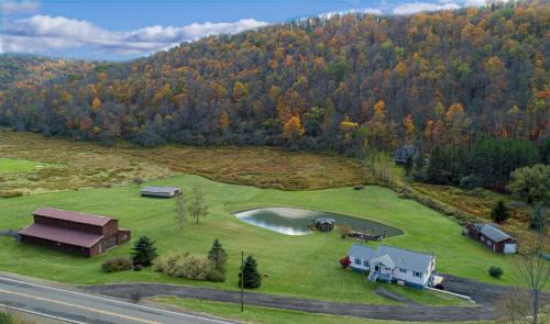 Ellicottville House | The Maples - Hot tub! Amazing views, pets welcomed