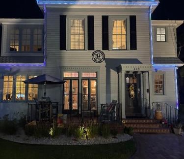 South Beach Street Historic District Bed & Breakfast | The Margaret Suite at The Abbey House a B&B in Daytona Beach