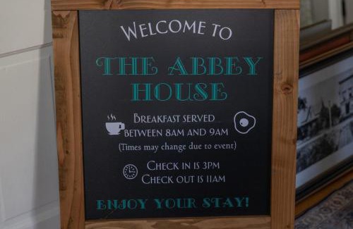 South Beach Street Historic District Bed & Breakfast | The Margaret Suite at The Abbey House a B&B in Daytona Beach