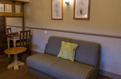 West Compton Hotel | The Marquis of Lorne