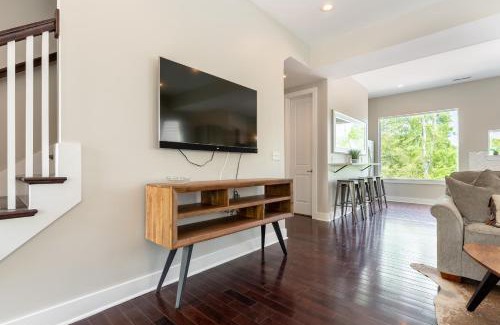 Chestnut Hill House | The Martin by Stay Local Nashville