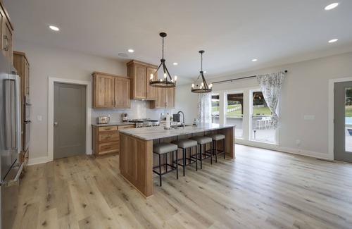 Lebanon House | The Martin House at Passerine Hills—Luxury Family Time, Retreats, & Weddings