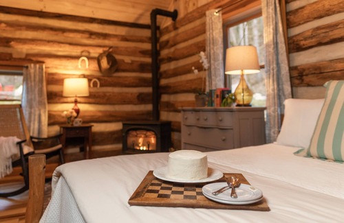 Boone Bed & Breakfast | The Mast Farm Inn