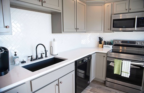 Cleveland Apartment | The Masterson Tower located off I-75