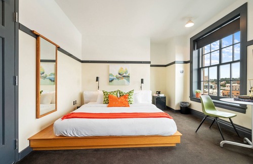 East Liberty Hotel | The Maverick by Kasa