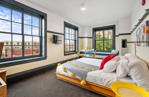 East Liberty Hotel | The Maverick by Kasa