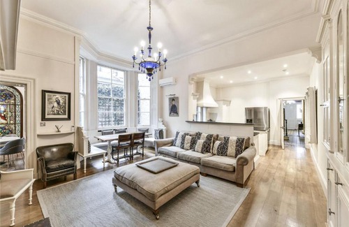 City of Westminster Apartment | The Mayfair Rectory