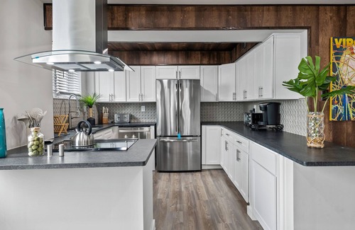 Virginia Beach Apartment | The Mayflower - Luxury Beachside Penthouse #1602