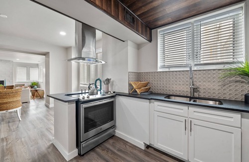 Virginia Beach Apartment | The Mayflower - Luxury Beachside Penthouse #1602