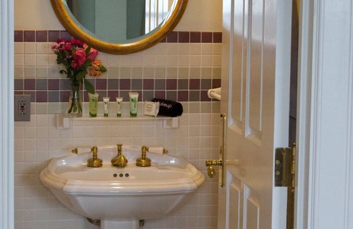 Portland Hotel | The McKernan Inn
