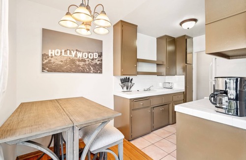 Mar Vista Apartment | The Mclaughlin #1