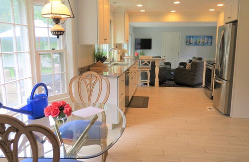 East Orleans House | "The Meadow", a Stylish and Welcoming Home only 1 Mile from Nauset Beach