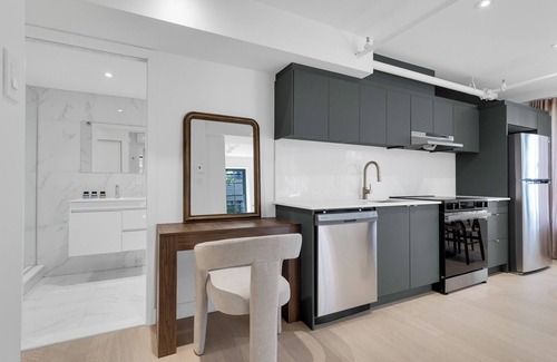 Cite Multimedia Apartment | The Mercer Boutique Hotel