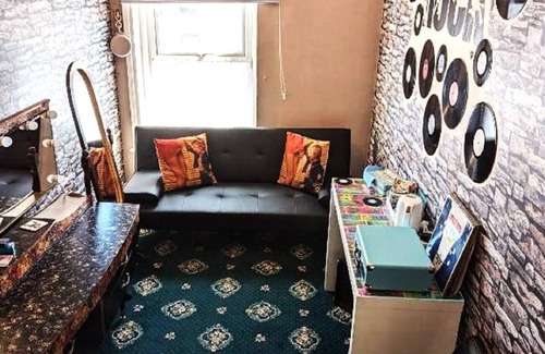 South Shore Bed & Breakfast | The Mercury