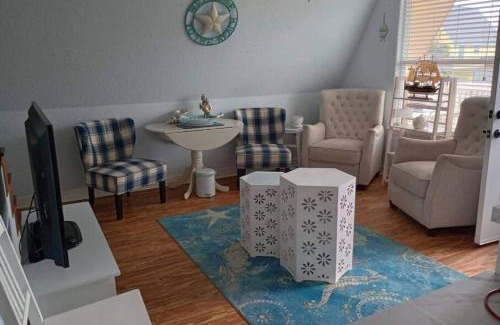 Surfside Beach House | The Mermaids Treasure Chest