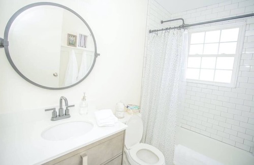 Charlottesville House | The Metta Gem- A Stay w/ Compassion and Charm
