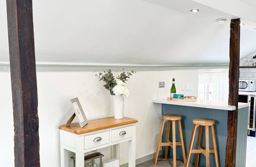 Petworth Apartment | The Mews Pet-Friendly + Parking