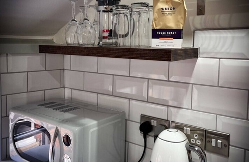 Petworth Apartment | The Mews Pet-Friendly + Parking