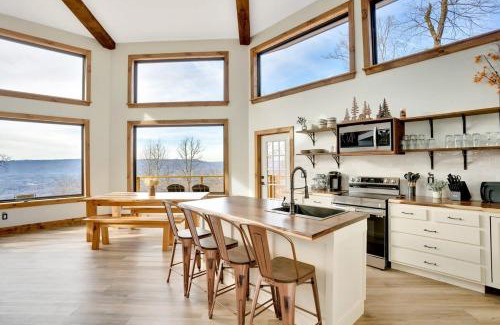 Wildwood House | The Mighty Sycamore Treehouse at Treetop Escapes