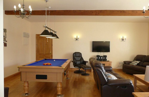 Alberbury Cottage | The Mill House - sleeps 12 guests in 6 bedrooms