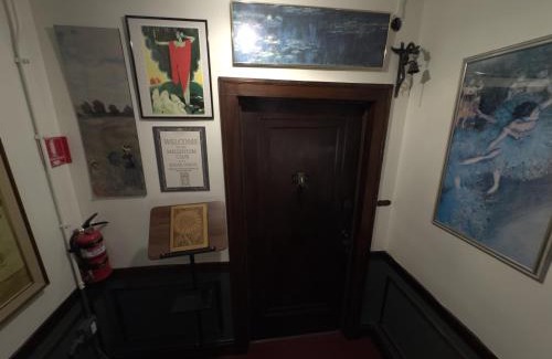 Albany Park Apartment | The Millennium Club at the Solar Lodge, 1 bdrm, 1 bath premium private apt