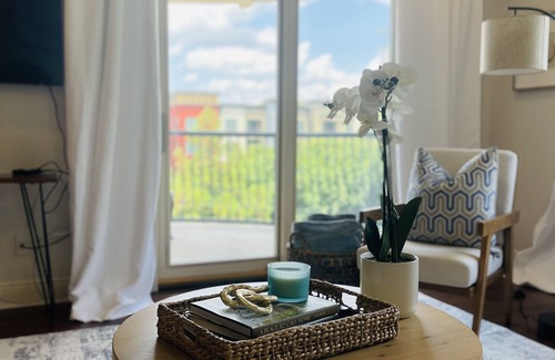 Auburn Condo | The Milo-ONE block to Campus-newly remodeled-sleeps 4 comfortably