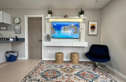 Marathon House | The Mini Coconut
